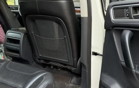 Volkswagen Touareg III, 2011 год, 2 200 000 рублей, 13 фотография