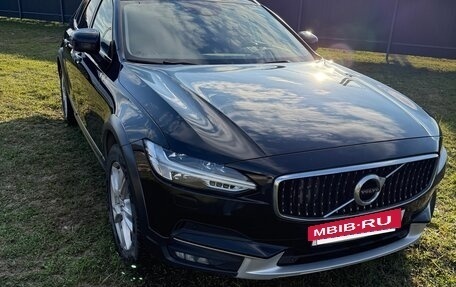 Volvo V90 Cross Country I рестайлинг, 2019 год, 3 170 000 рублей, 4 фотография