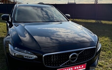 Volvo V90 Cross Country I рестайлинг, 2019 год, 3 170 000 рублей, 3 фотография