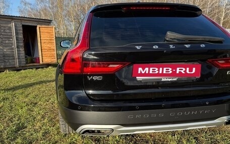 Volvo V90 Cross Country I рестайлинг, 2019 год, 3 170 000 рублей, 10 фотография