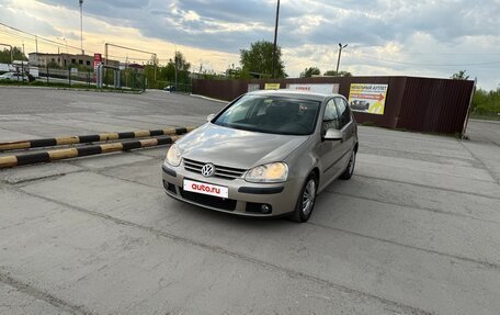 Volkswagen Golf V, 2004 год, 593 000 рублей, 3 фотография