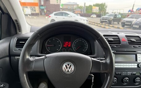 Volkswagen Golf V, 2004 год, 593 000 рублей, 2 фотография