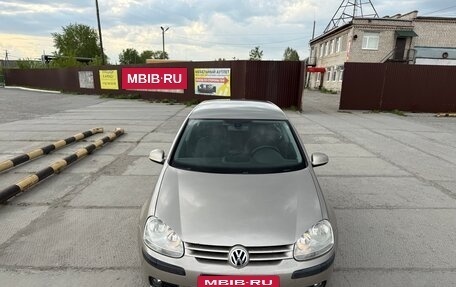 Volkswagen Golf V, 2004 год, 593 000 рублей, 5 фотография