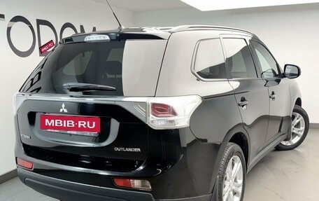 Mitsubishi Outlander III рестайлинг 3, 2013 год, 1 489 000 рублей, 4 фотография