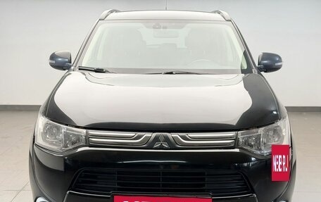 Mitsubishi Outlander III рестайлинг 3, 2013 год, 1 489 000 рублей, 2 фотография