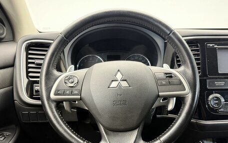 Mitsubishi Outlander III рестайлинг 3, 2013 год, 1 489 000 рублей, 17 фотография