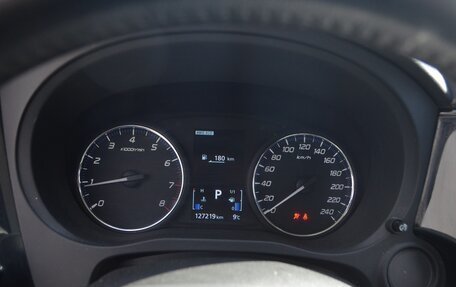 Mitsubishi Outlander III рестайлинг 3, 2017 год, 1 900 000 рублей, 9 фотография