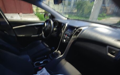 Hyundai i30 II рестайлинг, 2013 год, 825 000 рублей, 4 фотография