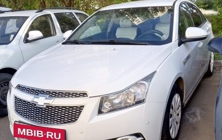Chevrolet Cruze II, 2011 год, 400 000 рублей, 2 фотография