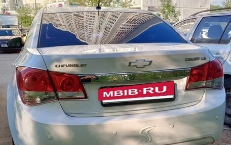 Chevrolet Cruze II, 2011 год, 400 000 рублей, 3 фотография