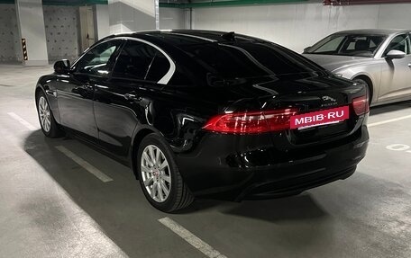 Jaguar XE I рестайлинг, 2015 год, 1 770 000 рублей, 11 фотография