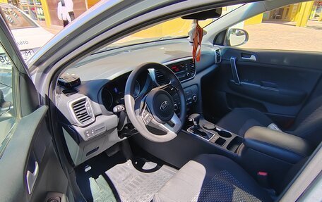 KIA Sportage IV рестайлинг, 2020 год, 2 100 000 рублей, 12 фотография