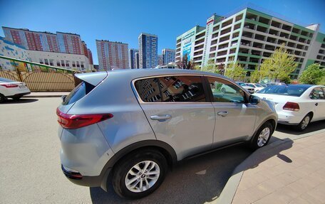 KIA Sportage IV рестайлинг, 2020 год, 2 100 000 рублей, 2 фотография
