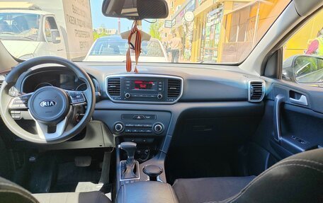KIA Sportage IV рестайлинг, 2020 год, 2 100 000 рублей, 14 фотография