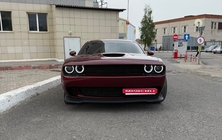 Dodge Challenger III рестайлинг 2, 2019 год, 3 350 000 рублей, 14 фотография