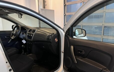 Renault Logan II, 2020 год, 730 000 рублей, 25 фотография