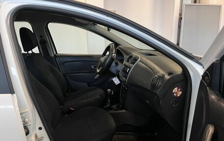 Renault Logan II, 2020 год, 730 000 рублей, 27 фотография