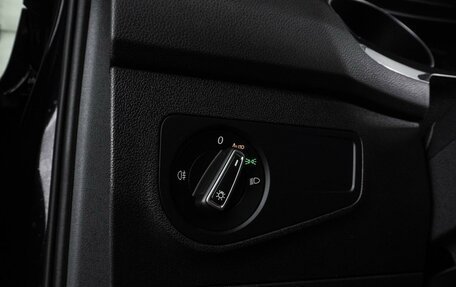Volkswagen Tiguan II, 2021 год, 2 915 000 рублей, 13 фотография
