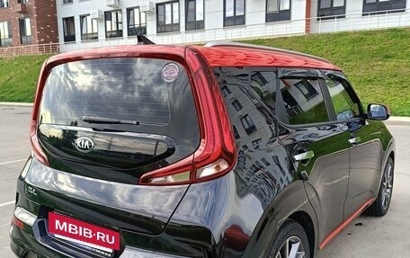 KIA Soul II рестайлинг, 2019 год, 2 300 000 рублей, 6 фотография