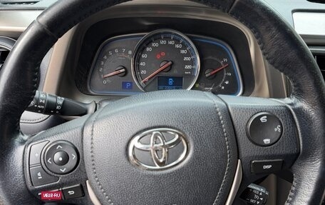 Toyota RAV4, 2013 год, 2 385 000 рублей, 2 фотография