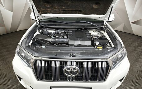 Toyota Land Cruiser Prado 150 рестайлинг 2, 2019 год, 5 399 000 рублей, 11 фотография
