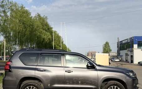 Toyota Land Cruiser Prado 150 рестайлинг 2, 2020 год, 5 300 000 рублей, 5 фотография
