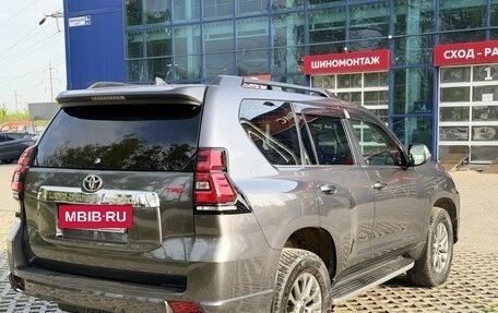 Toyota Land Cruiser Prado 150 рестайлинг 2, 2020 год, 5 300 000 рублей, 6 фотография