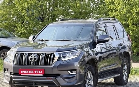 Toyota Land Cruiser Prado 150 рестайлинг 2, 2020 год, 5 300 000 рублей, 2 фотография