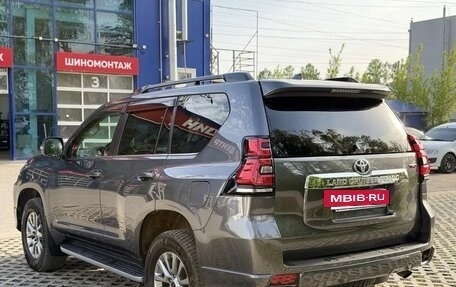 Toyota Land Cruiser Prado 150 рестайлинг 2, 2020 год, 5 300 000 рублей, 9 фотография
