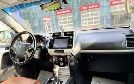 Toyota Land Cruiser Prado 150 рестайлинг 2, 2020 год, 5 300 000 рублей, 19 фотография