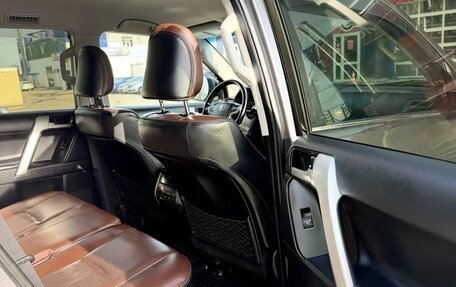 Toyota Land Cruiser Prado 150 рестайлинг 2, 2020 год, 5 300 000 рублей, 20 фотография