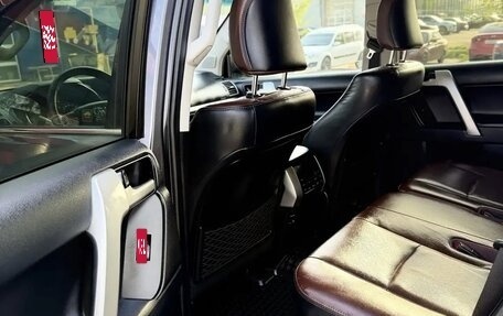 Toyota Land Cruiser Prado 150 рестайлинг 2, 2020 год, 5 300 000 рублей, 25 фотография