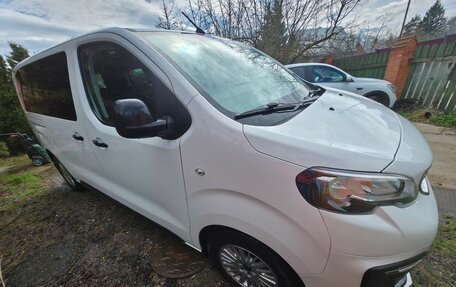 Peugeot Traveller I, 2019 год, 3 600 000 рублей, 3 фотография