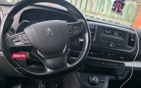 Peugeot Traveller I, 2019 год, 3 600 000 рублей, 12 фотография
