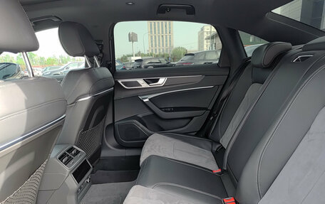 Audi A6, 2024 год, 5 950 000 рублей, 15 фотография