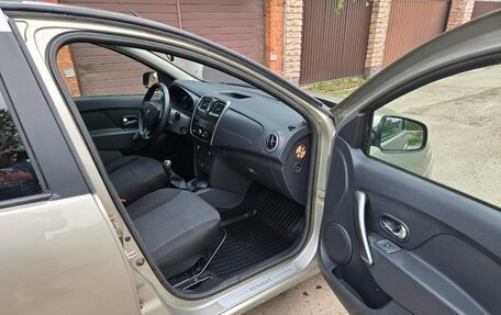 Renault Logan II, 2014 год, 620 000 рублей, 11 фотография