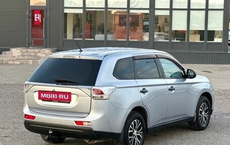 Mitsubishi Outlander III рестайлинг 3, 2013 год, 1 280 000 рублей, 7 фотография