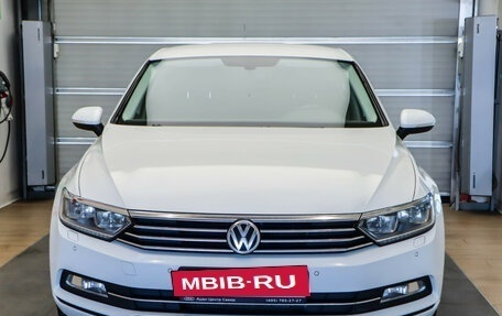 Volkswagen Passat B8 рестайлинг, 2015 год, 1 450 000 рублей, 2 фотография