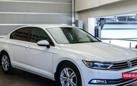 Volkswagen Passat B8 рестайлинг, 2015 год, 1 450 000 рублей, 3 фотография