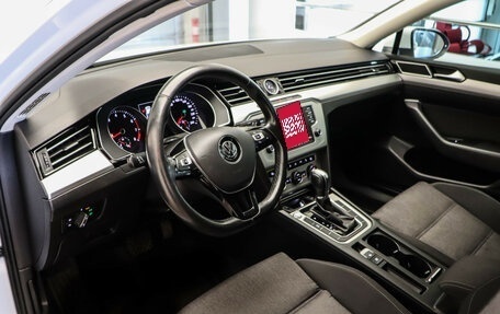 Volkswagen Passat B8 рестайлинг, 2015 год, 1 450 000 рублей, 7 фотография