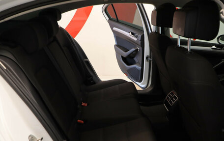 Volkswagen Passat B8 рестайлинг, 2015 год, 1 450 000 рублей, 17 фотография
