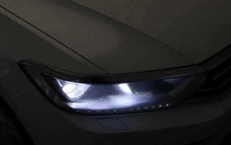 Volkswagen Passat B8 рестайлинг, 2015 год, 1 450 000 рублей, 29 фотография