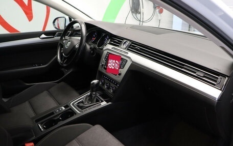 Volkswagen Passat B8 рестайлинг, 2015 год, 1 450 000 рублей, 25 фотография