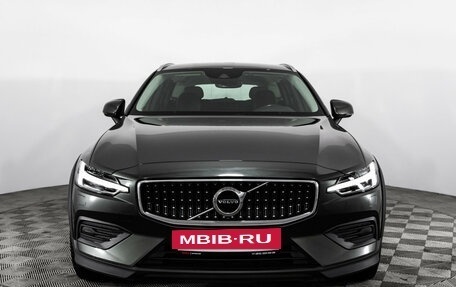 Volvo V60 Cross Country II, 2020 год, 3 199 000 рублей, 4 фотография