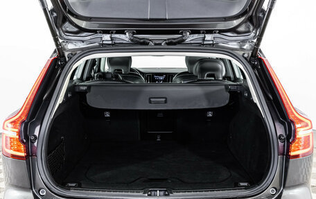 Volvo V60 Cross Country II, 2020 год, 3 199 000 рублей, 29 фотография