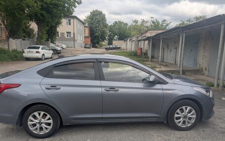 Hyundai Solaris II рестайлинг, 2019 год, 1 320 000 рублей, 5 фотография