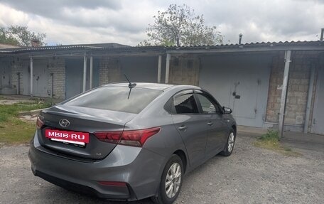 Hyundai Solaris II рестайлинг, 2019 год, 1 320 000 рублей, 4 фотография