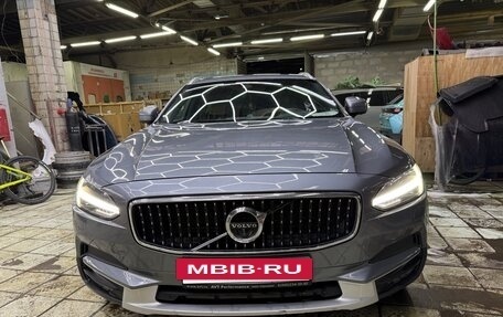 Volvo V90 Cross Country I рестайлинг, 2018 год, 3 601 000 рублей, 2 фотография