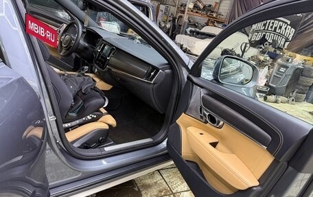 Volvo V90 Cross Country I рестайлинг, 2018 год, 3 601 000 рублей, 16 фотография