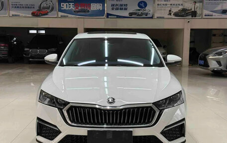 Skoda Octavia IV, 2022 год, 2 200 000 рублей, 2 фотография